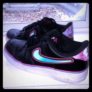 Black AF1’s with customized logos and mid soul